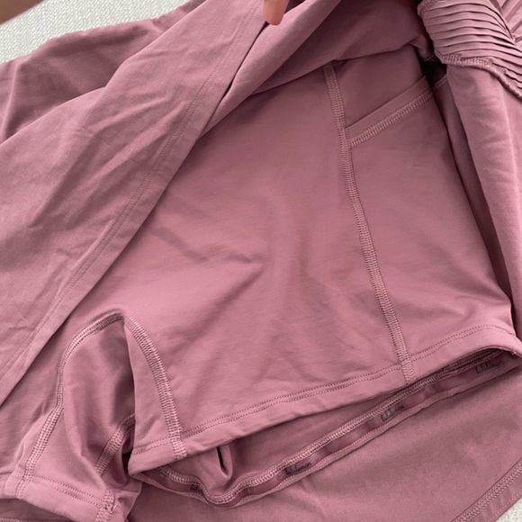 Lululemon play off the pleats skirt 13” dusty pink - Picture 4 of 8